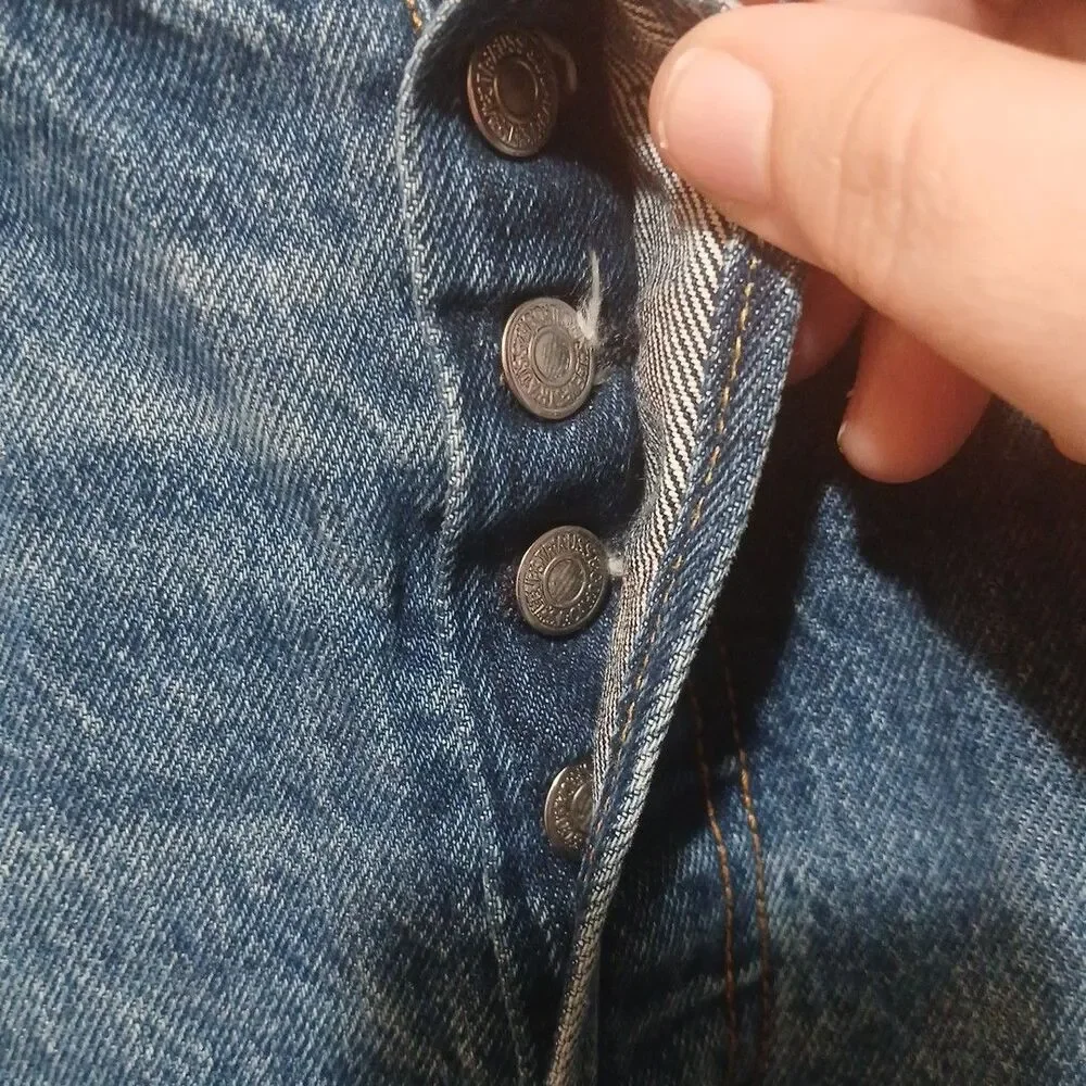 Levis waist 30